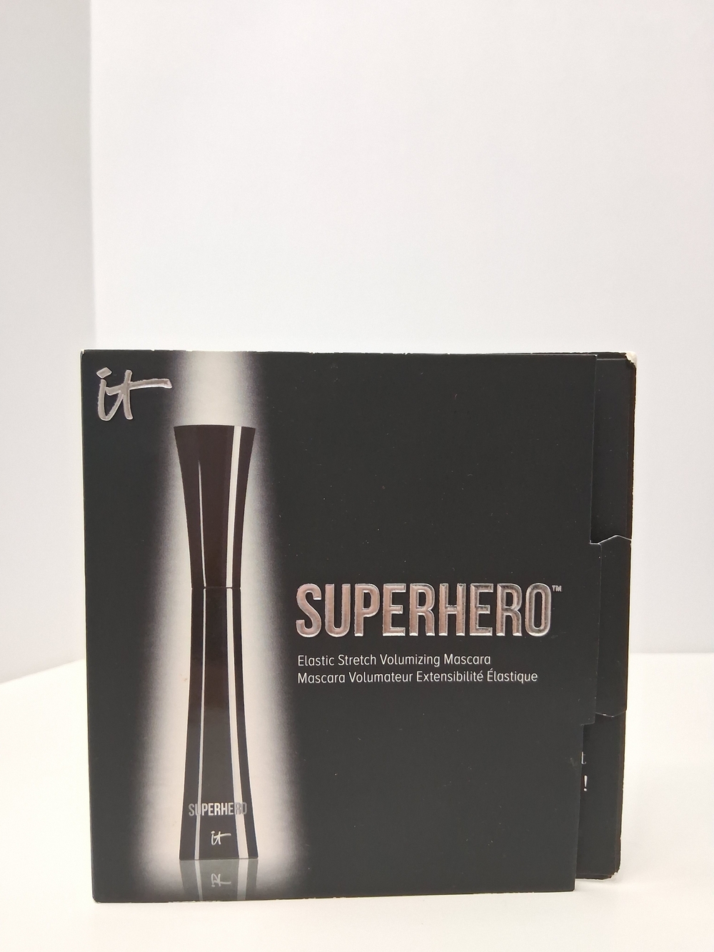it cosmetics Superhero Volumizing Mascara — Black and Rose Gold Packaging